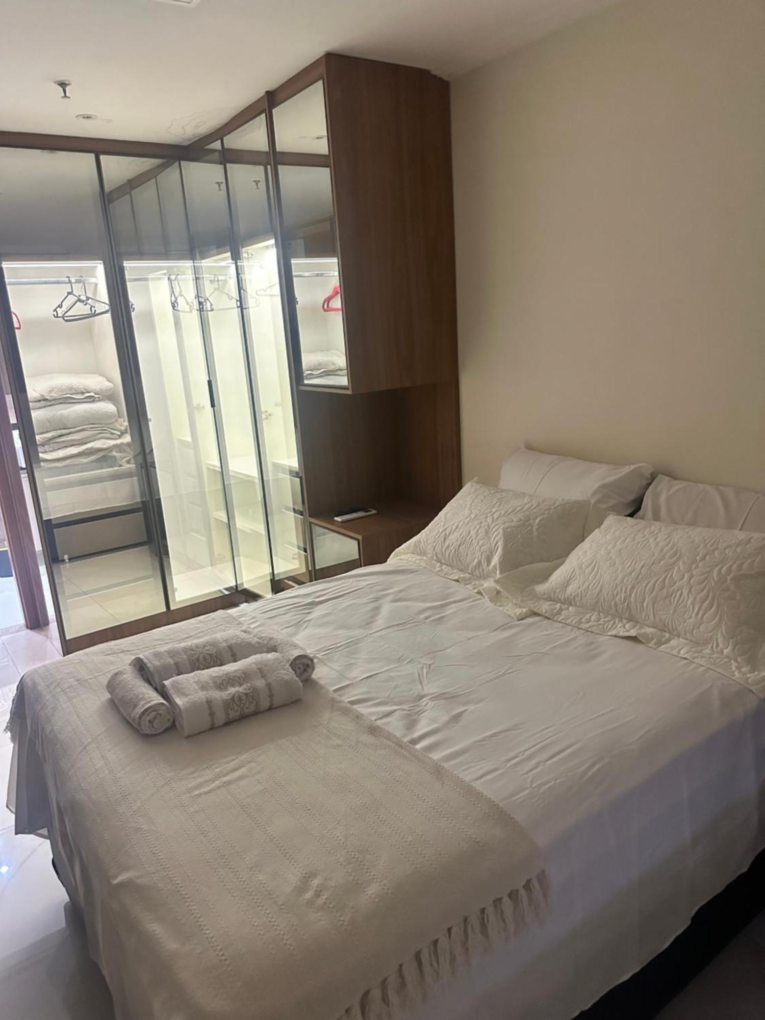 Apartamento De Alto Padrao Com Piscina Brasília Luaran gambar